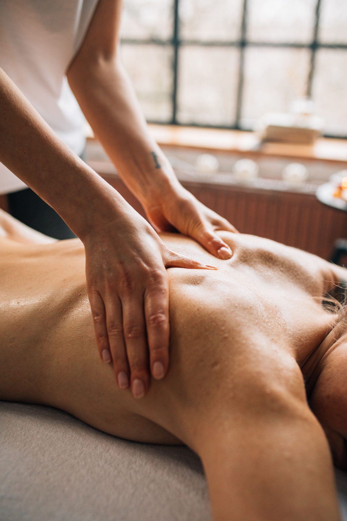 Reflexology foot massage, spa near Saket Metro